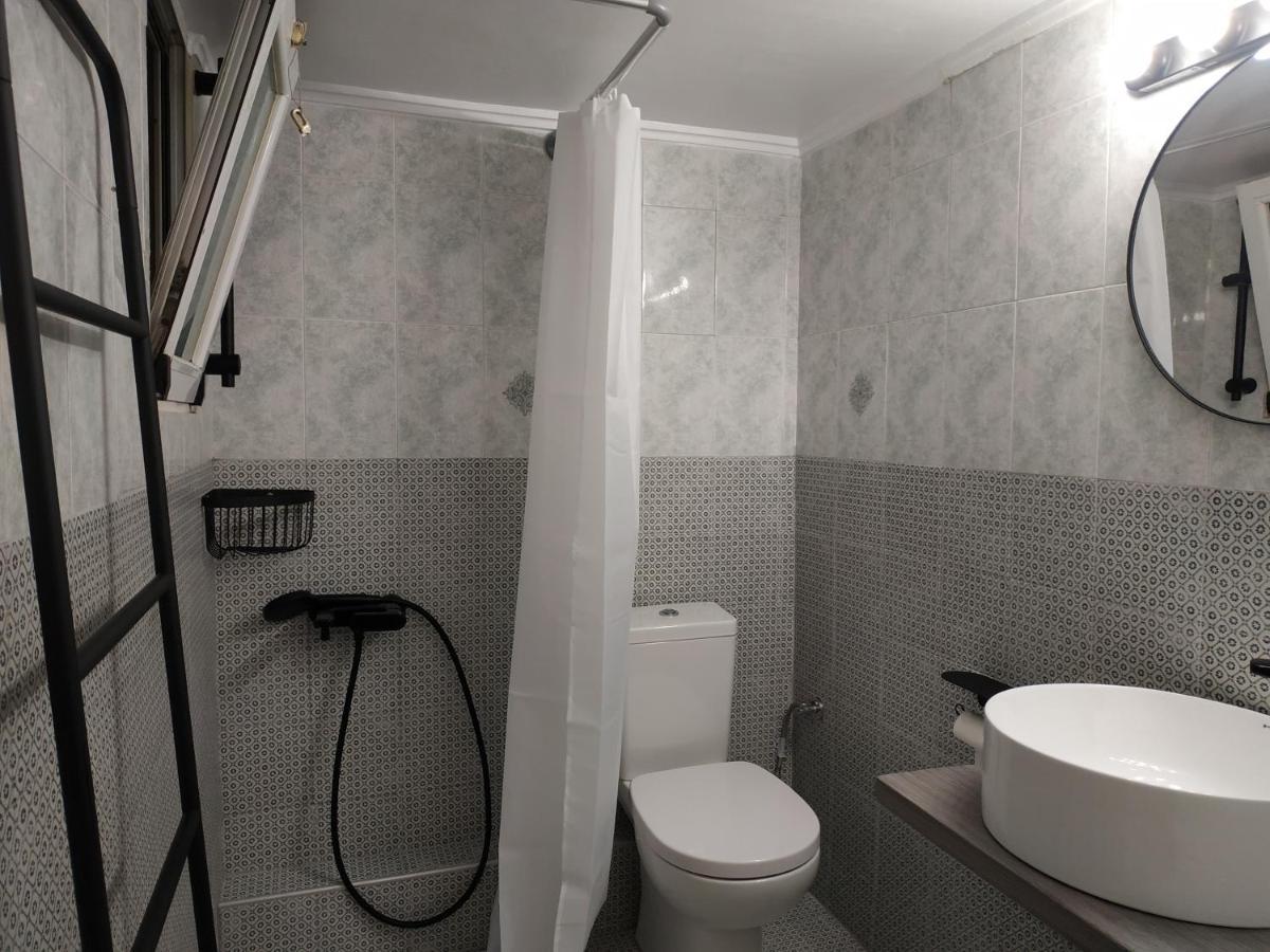Cozy Apartment Near Metro Station Agia Marina 아테네 외부 사진