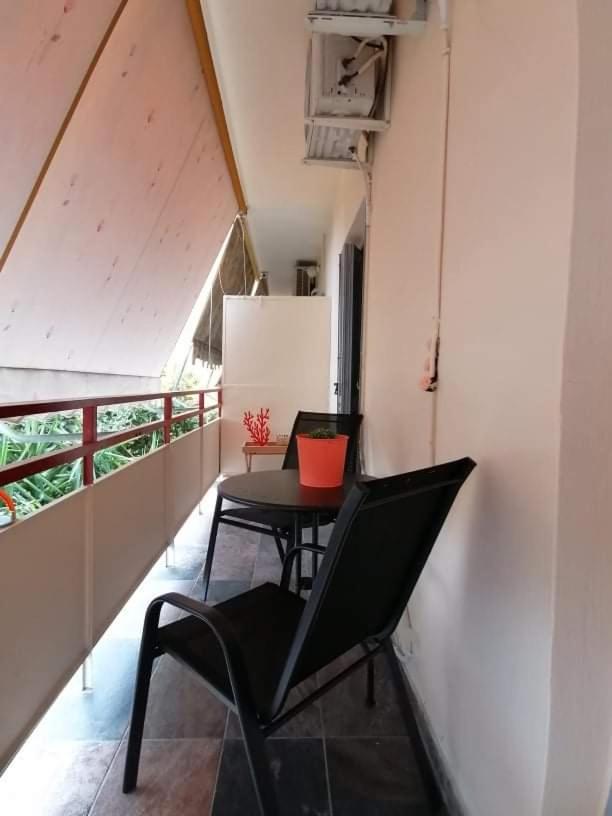 Cozy Apartment Near Metro Station Agia Marina 아테네 외부 사진