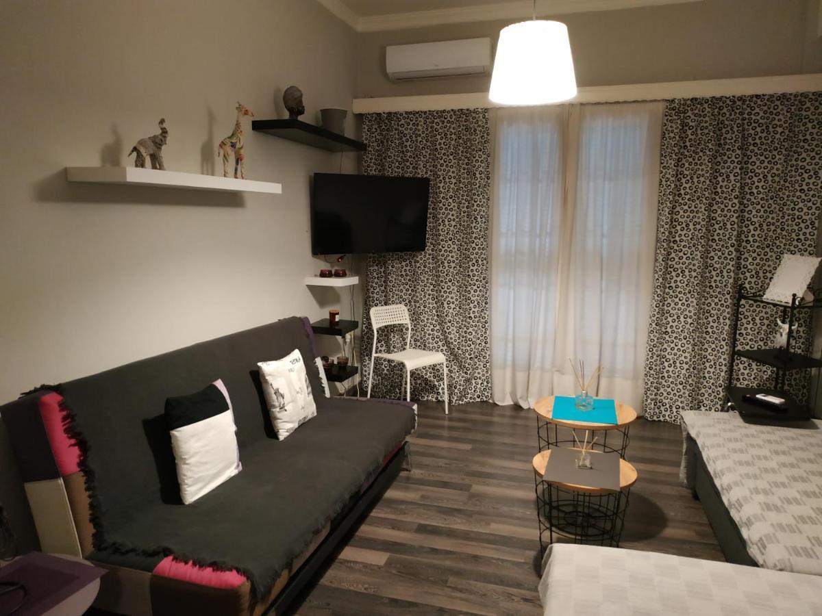 Cozy Apartment Near Metro Station Agia Marina 아테네 외부 사진